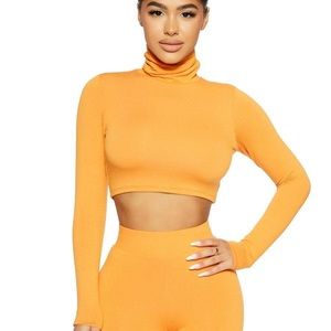 Naked wardrobe crop turtleneck